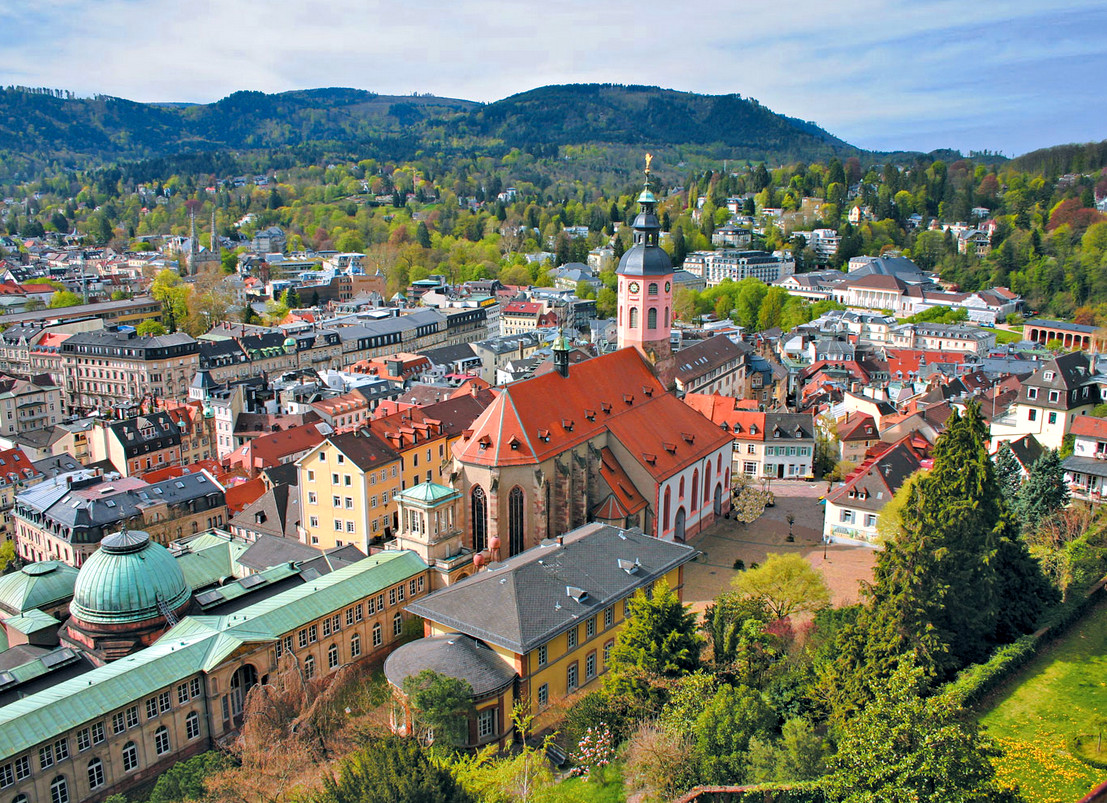 Курортный город Баден-Баден в Германии