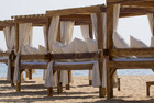 Виламоура. Массажные столы на пляже